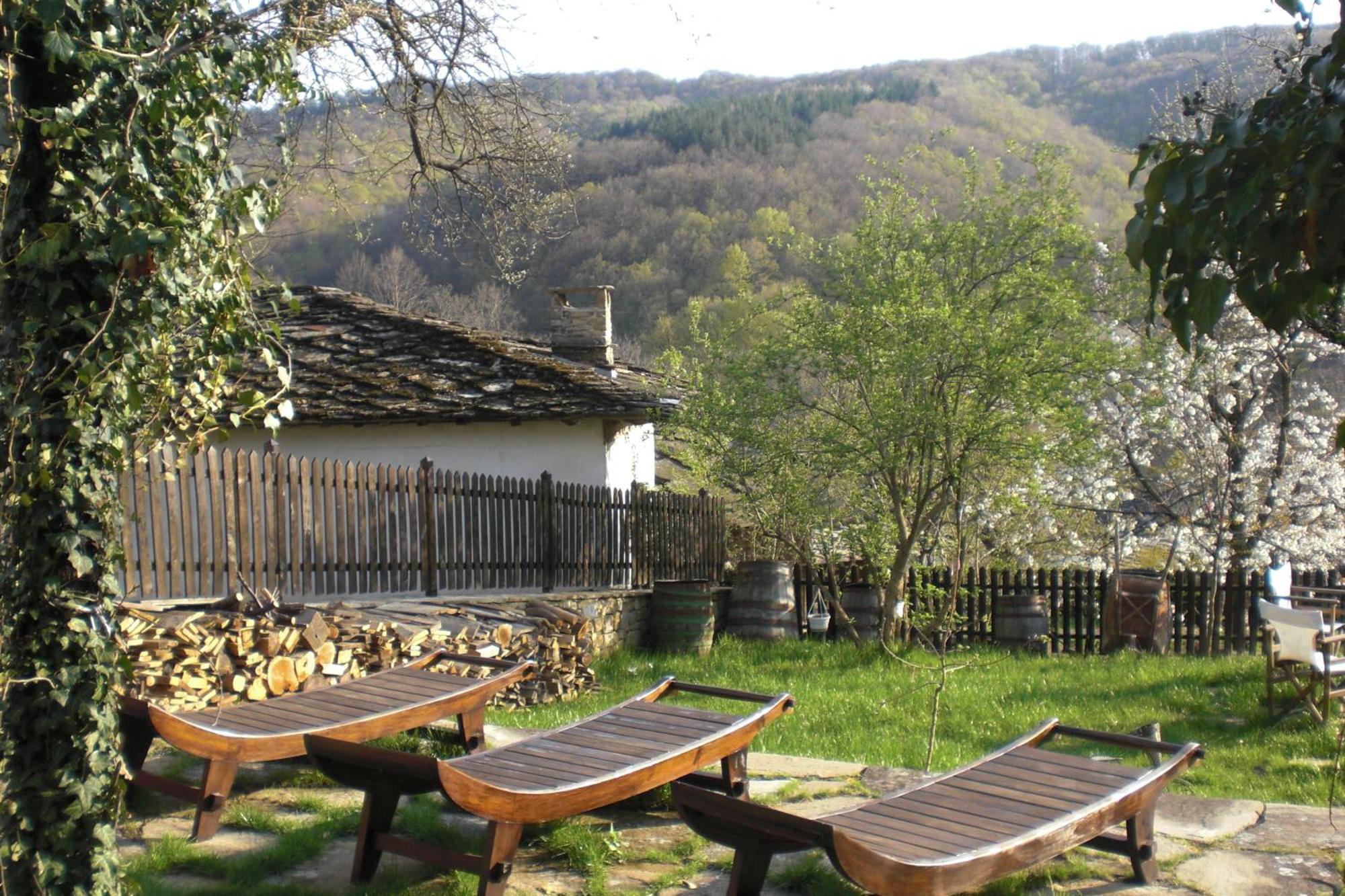 Stefanina Guesthouse Bozhentsi Exteriör bild