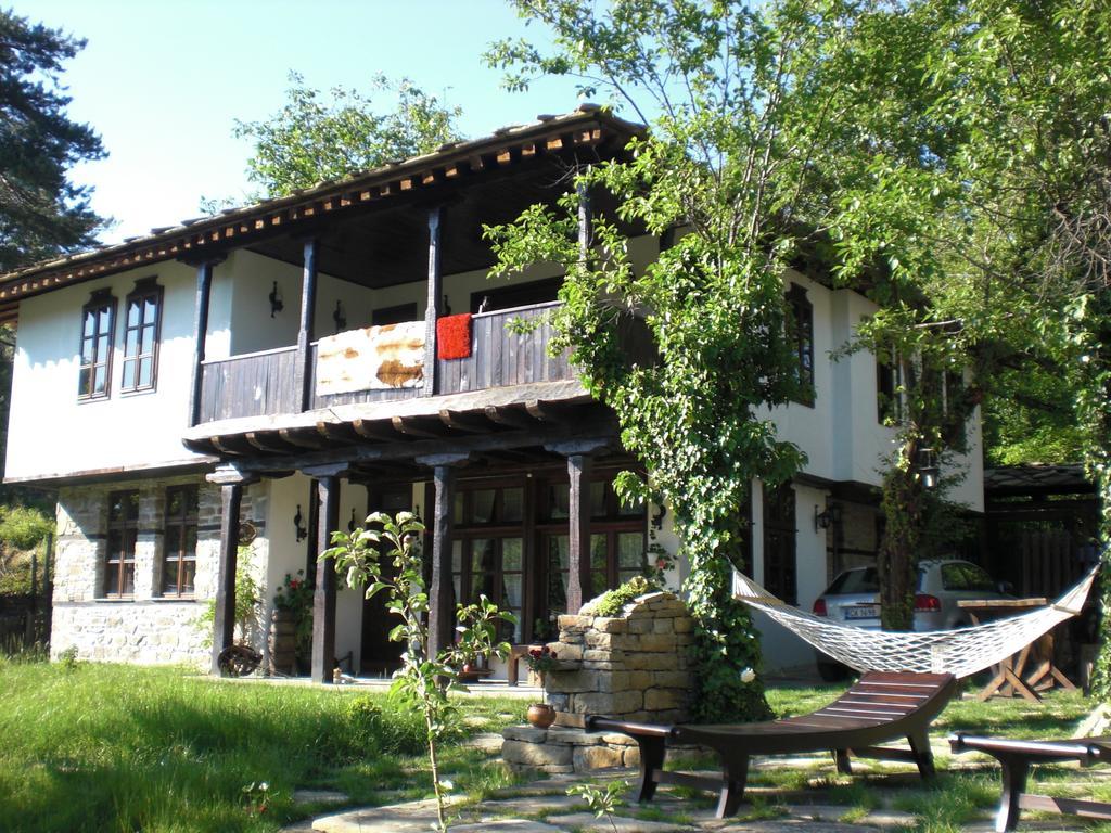 Stefanina Guesthouse Bozhentsi Exteriör bild