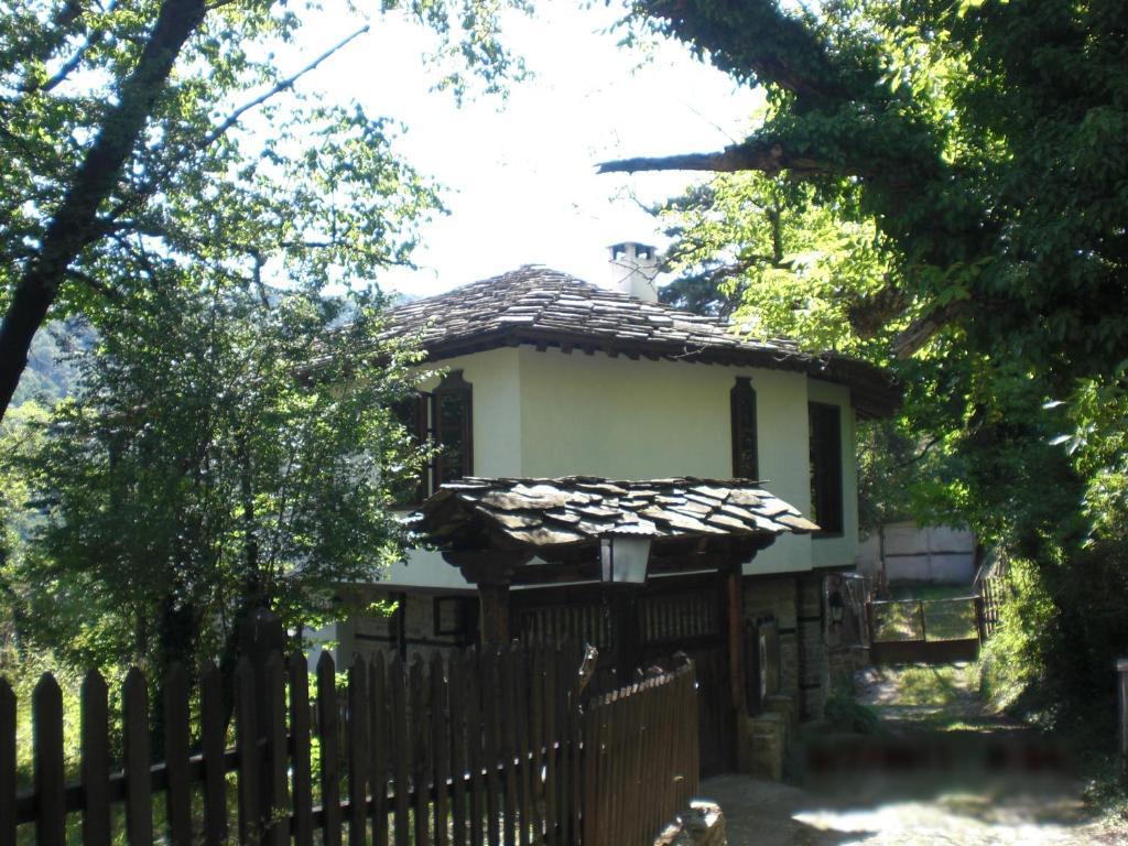 Stefanina Guesthouse Bozhentsi Exteriör bild